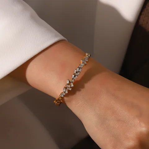 Party/ Dinner Malika Regal Shine Bangle — view 2