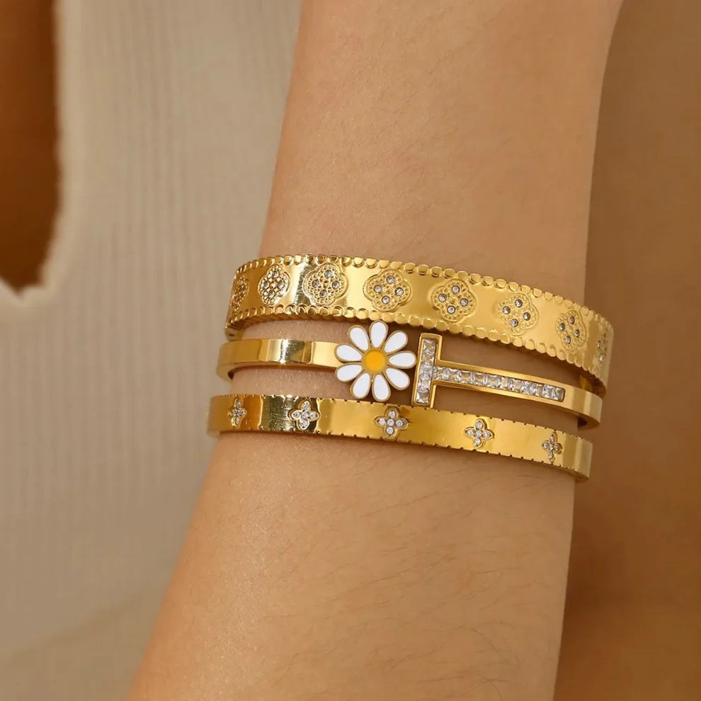 Dinner/ Party Golden Clover Bangle — view 2