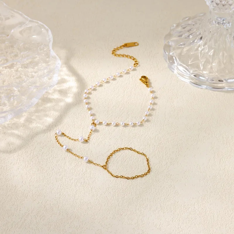 Mini pearl handchain