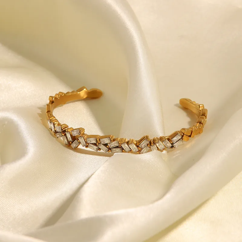 Party/ Dinner Malika Regal Shine Bangle — view 3