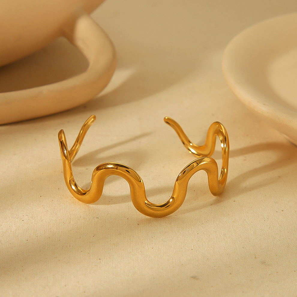 Mawj gold tide bangle — view 3